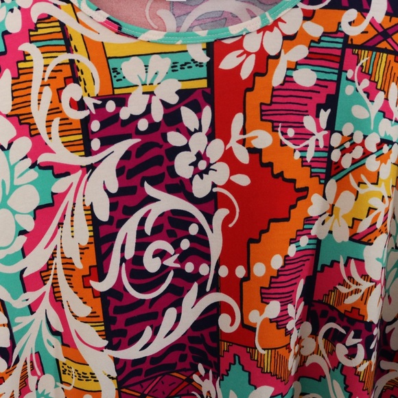 LuLaRoe Irma tunic top - Picture 3 of 6